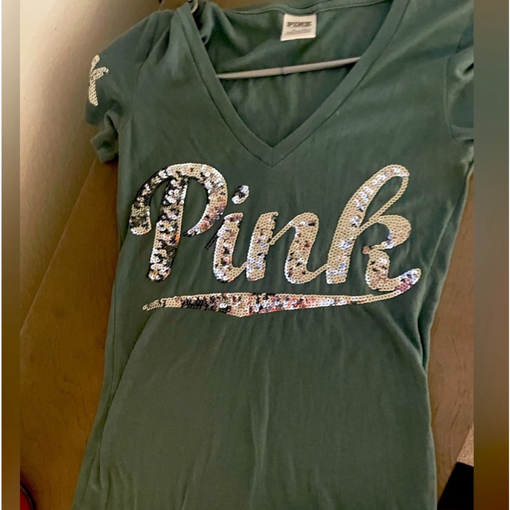 VS Pink T-Shirt